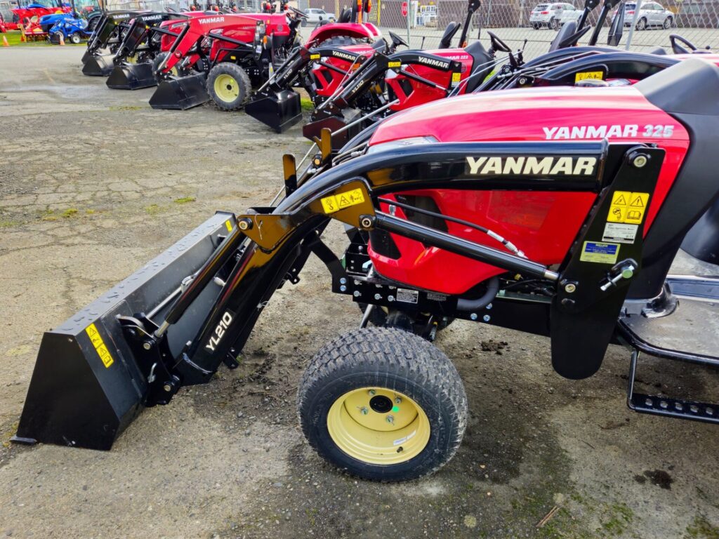 YL210 Loader mounted on Yanmar 325 Tractor