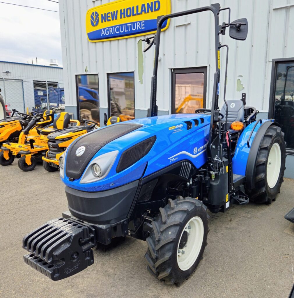 Front Right of New Holland T4.80V