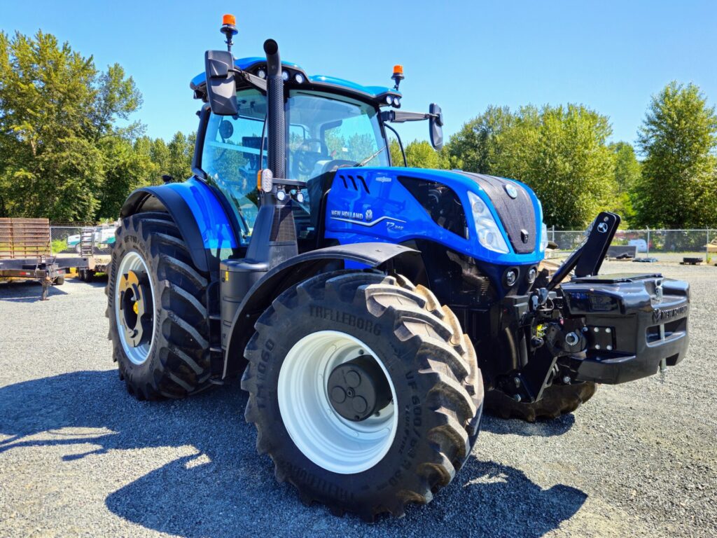 Front Right of New Holland T7.245 Tractor