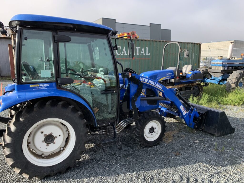 Right Side of New Holland Boomer 40