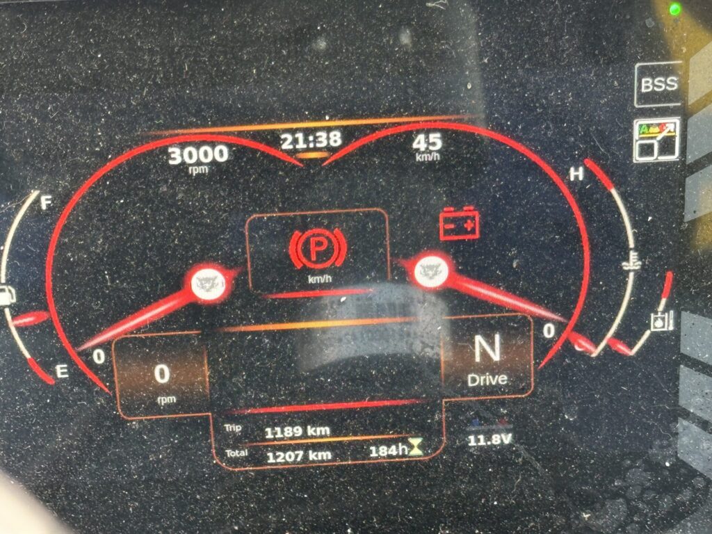 Screen of Multihog CX75 MKII