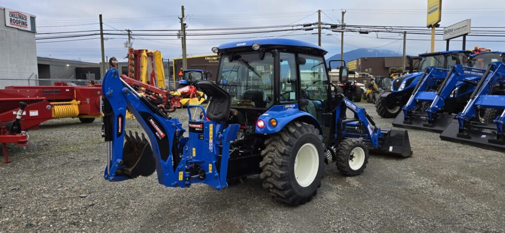 Right Back of New Holland B40 T4B