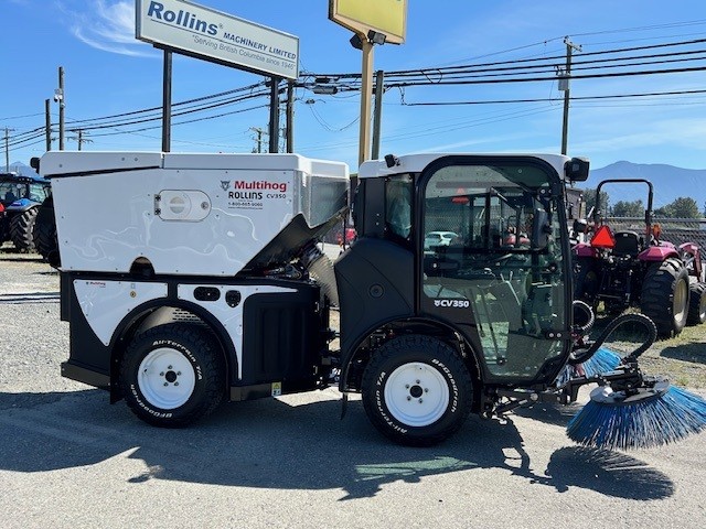 Front Left of Multihog CV350