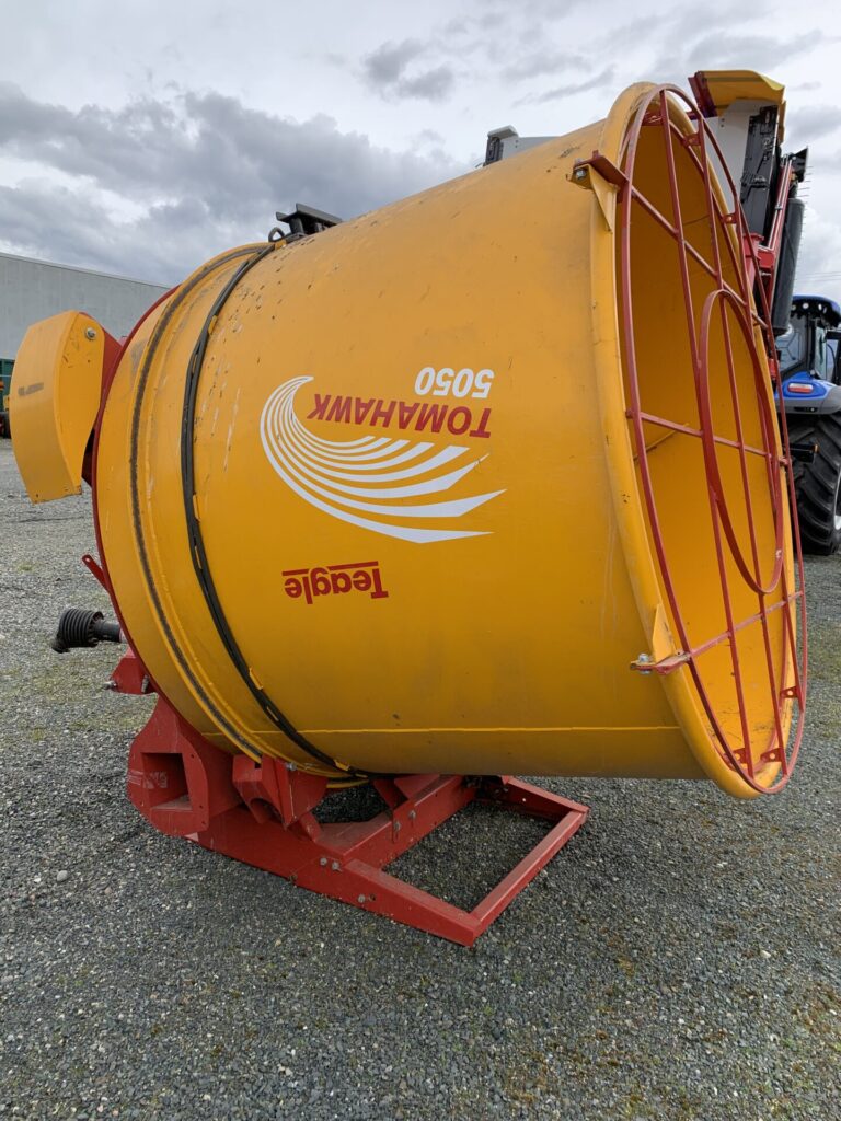 Right Side of Teagle Tomahawk