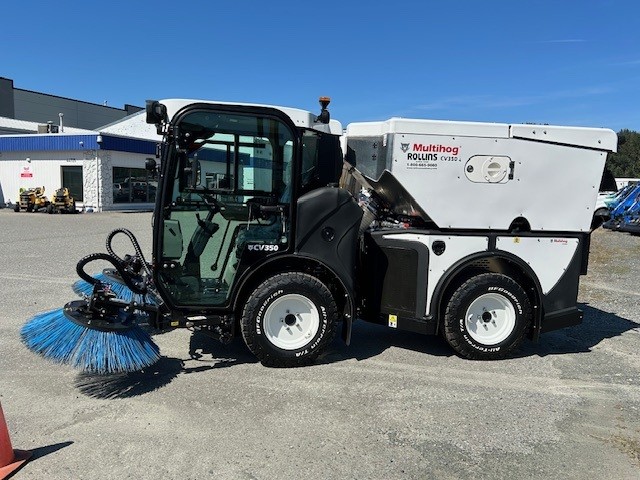 Right Side of Multihog CV350