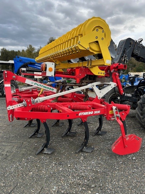 Left Side of Pottinger Synkro Cultivator