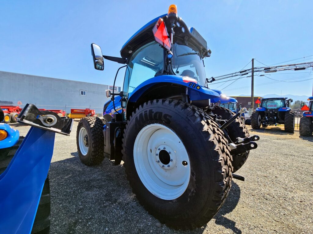 Rear Left of New Holland T6