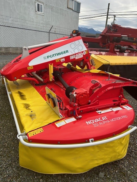 Side 2 of Pottinger Novacat