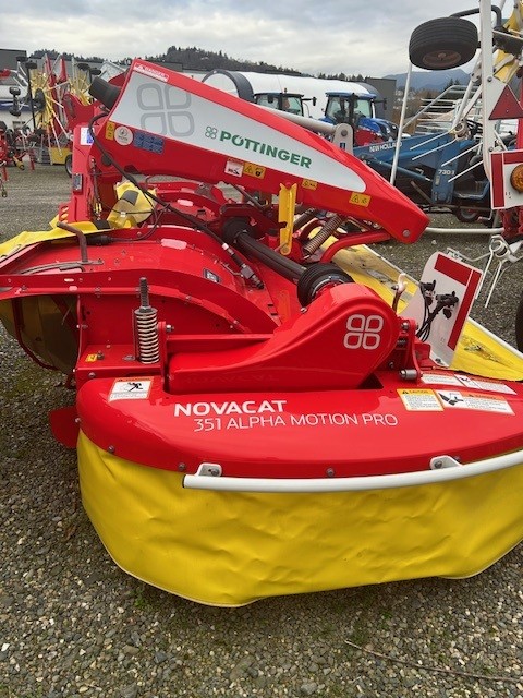Side of Pottinger Novacat