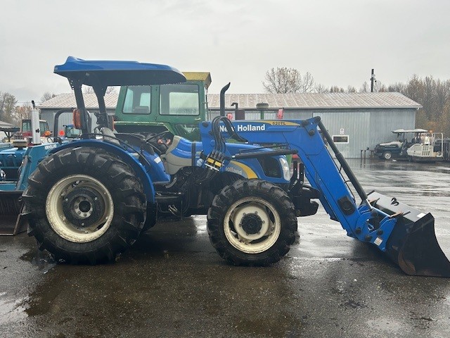 Left Side of New Holland T4030