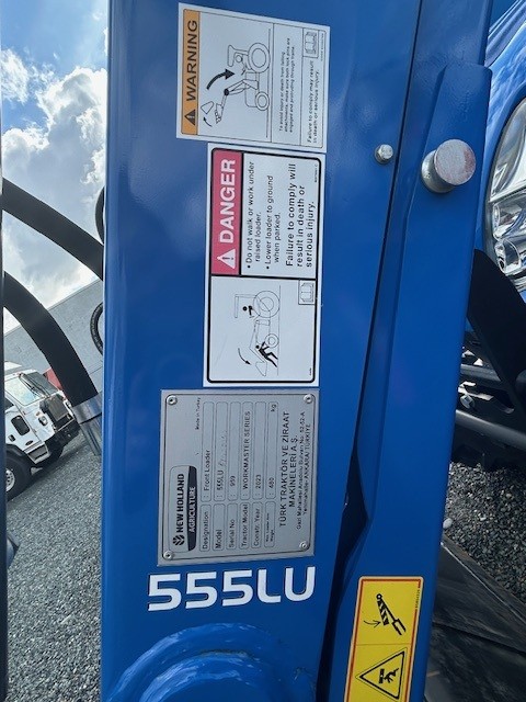 Front Loader of New Holland Workmaster