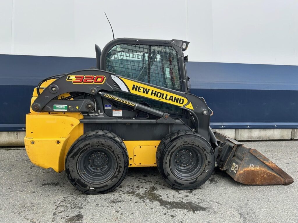 Right Side of New Holland L320