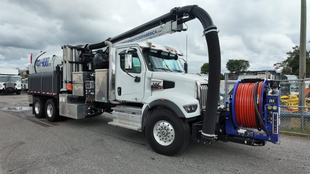 Front Left of Sewer Equipment 900 ECO Combo Truck