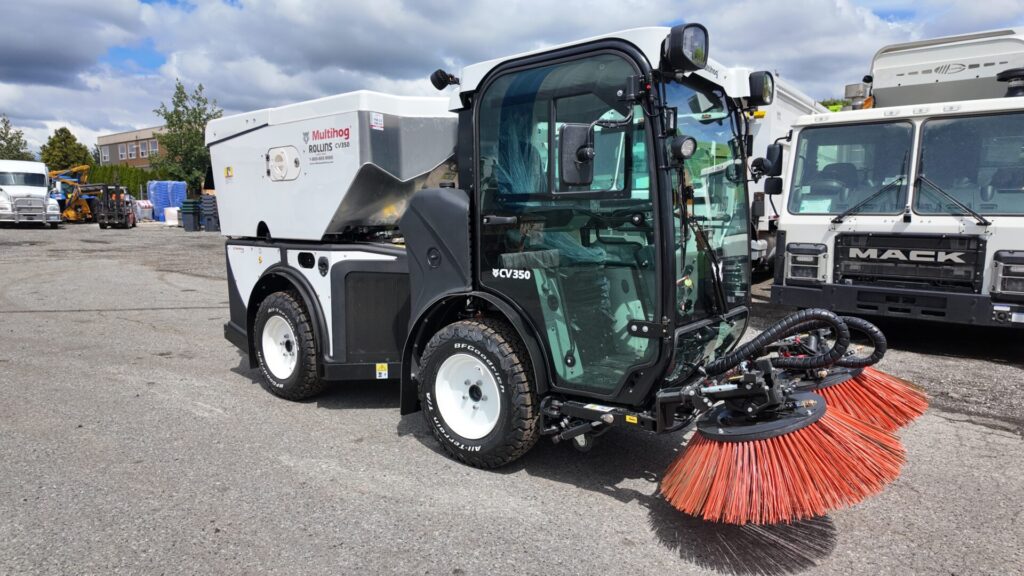 Front Left of Multihog CV350